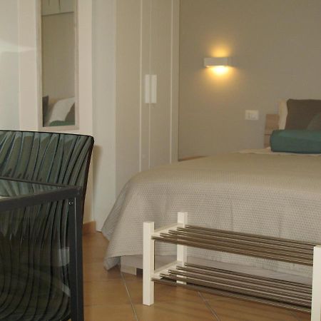 Bed&Bed Tommaso Fazzello Only Rooms ตาออร์มินา ภายนอก รูปภาพ